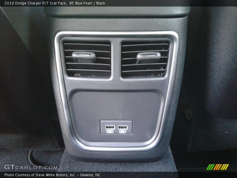 B5 Blue Pearl / Black 2019 Dodge Charger R/T Scat Pack