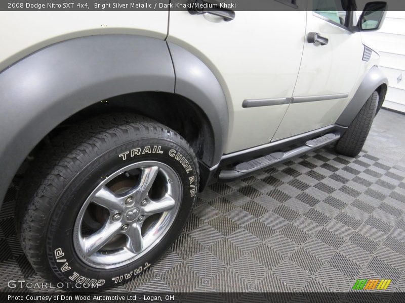 Bright Silver Metallic / Dark Khaki/Medium Khaki 2008 Dodge Nitro SXT 4x4