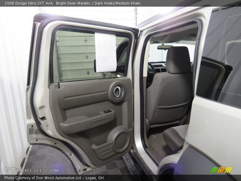 Bright Silver Metallic / Dark Khaki/Medium Khaki 2008 Dodge Nitro SXT 4x4