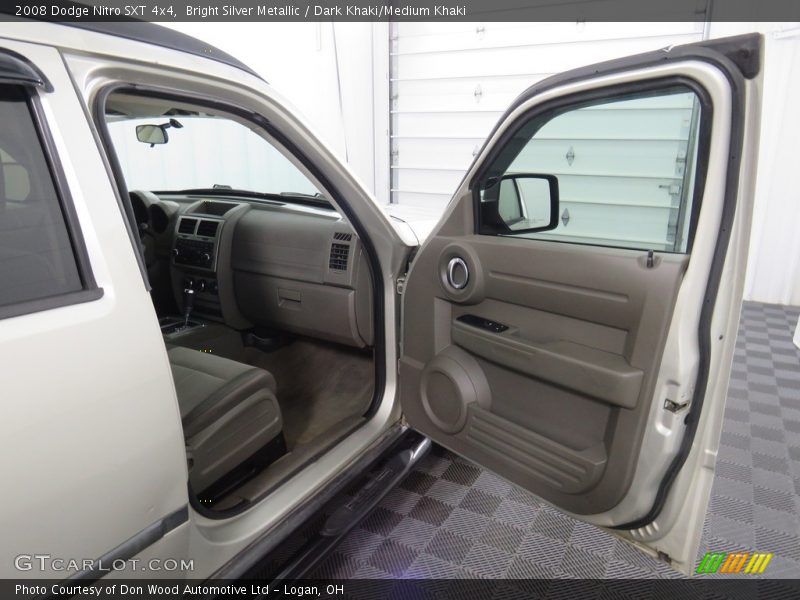 Bright Silver Metallic / Dark Khaki/Medium Khaki 2008 Dodge Nitro SXT 4x4