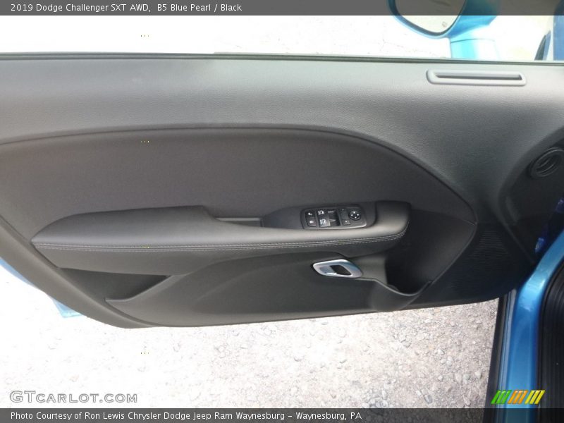 B5 Blue Pearl / Black 2019 Dodge Challenger SXT AWD