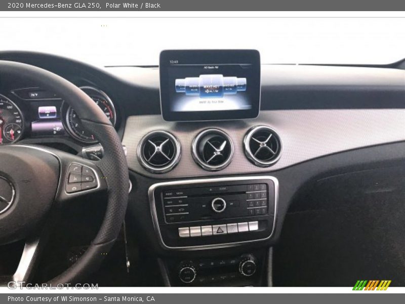 Polar White / Black 2020 Mercedes-Benz GLA 250