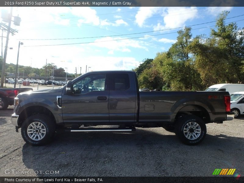 Magnetic / Earth Gray 2019 Ford F250 Super Duty XLT SuperCab 4x4