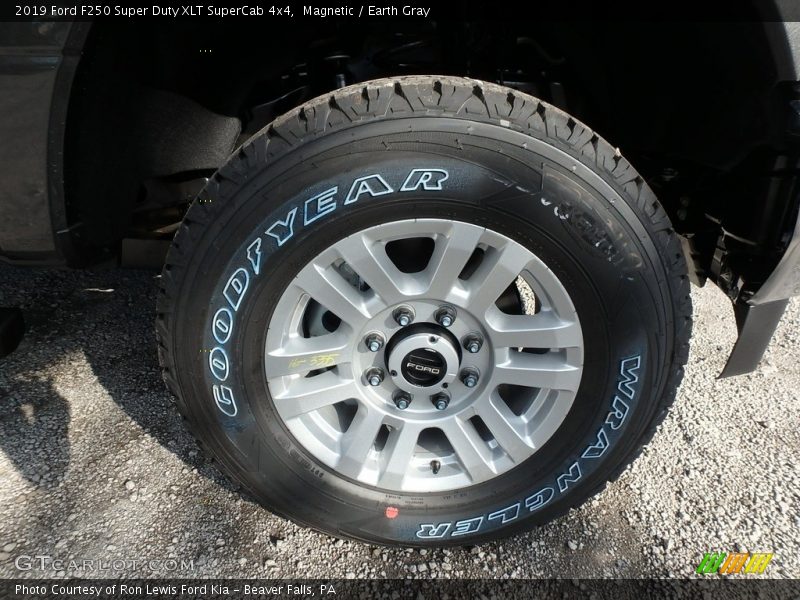 Magnetic / Earth Gray 2019 Ford F250 Super Duty XLT SuperCab 4x4