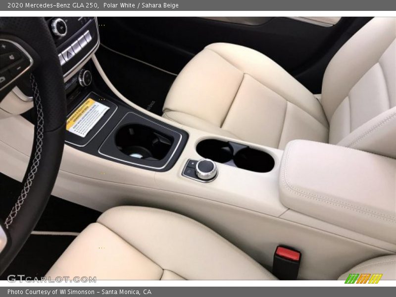Polar White / Sahara Beige 2020 Mercedes-Benz GLA 250