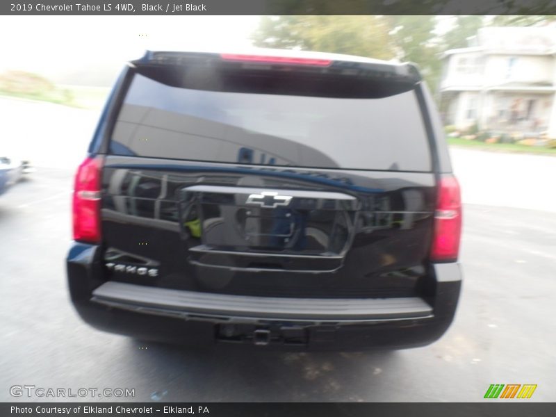 Black / Jet Black 2019 Chevrolet Tahoe LS 4WD