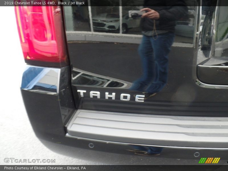 Black / Jet Black 2019 Chevrolet Tahoe LS 4WD