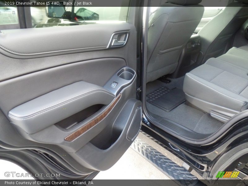 Black / Jet Black 2019 Chevrolet Tahoe LS 4WD