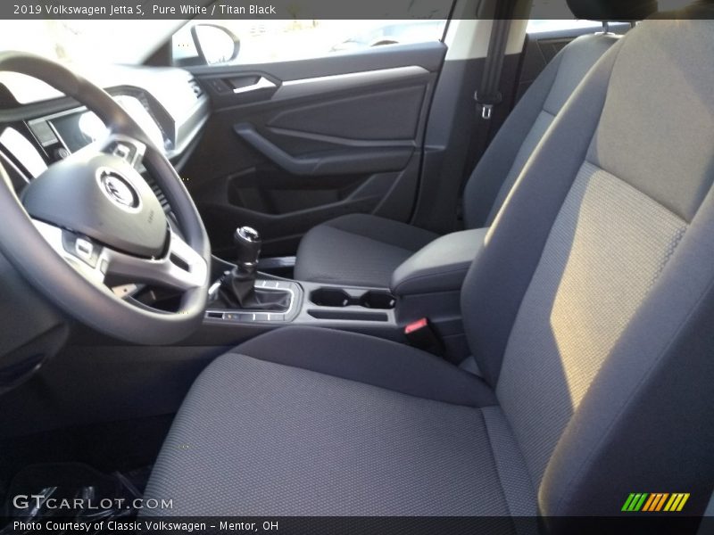 Pure White / Titan Black 2019 Volkswagen Jetta S