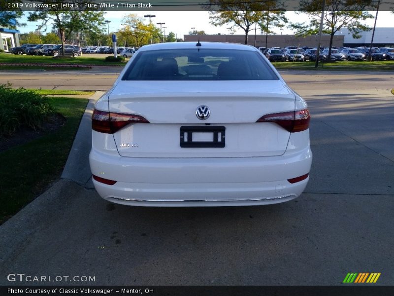 Pure White / Titan Black 2019 Volkswagen Jetta S