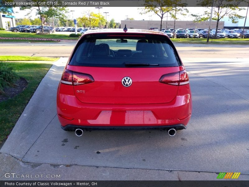 Tornado Red / Titan Black 2019 Volkswagen Golf GTI SE