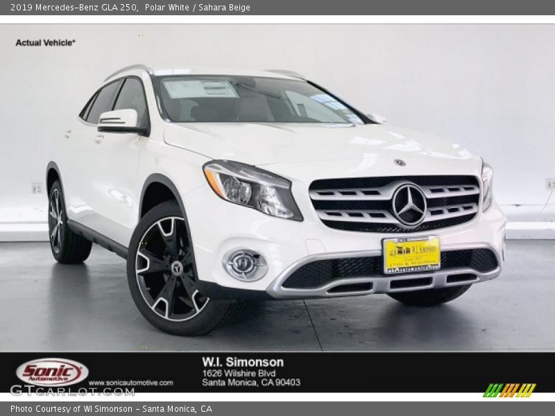 Polar White / Sahara Beige 2019 Mercedes-Benz GLA 250