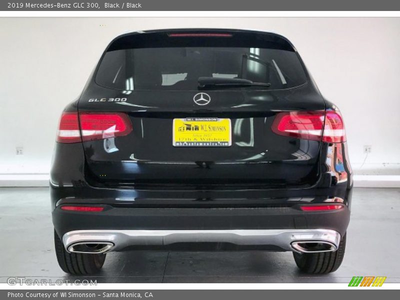 Black / Black 2019 Mercedes-Benz GLC 300