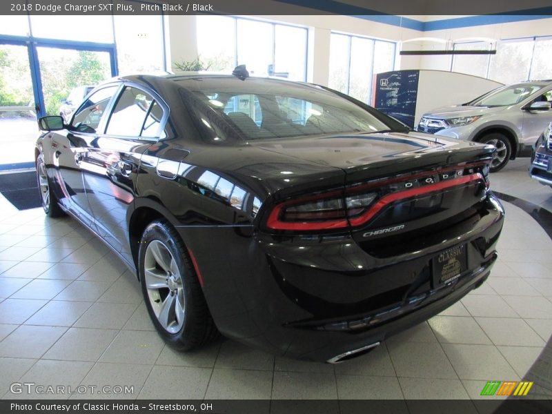 Pitch Black / Black 2018 Dodge Charger SXT Plus