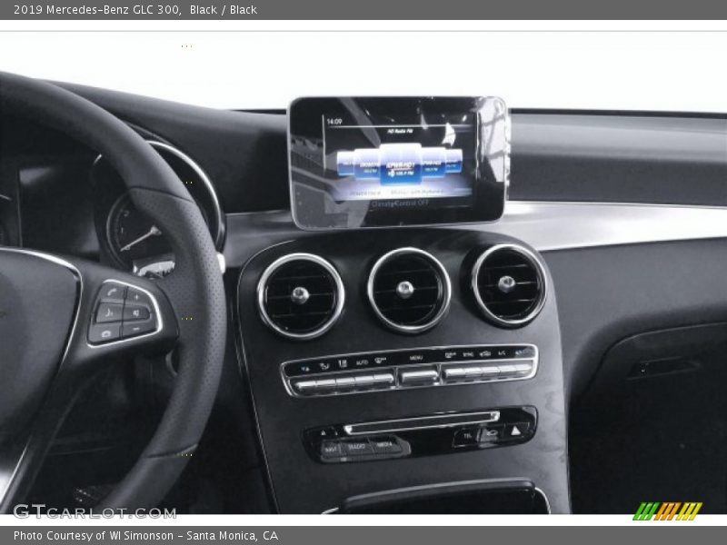 Black / Black 2019 Mercedes-Benz GLC 300
