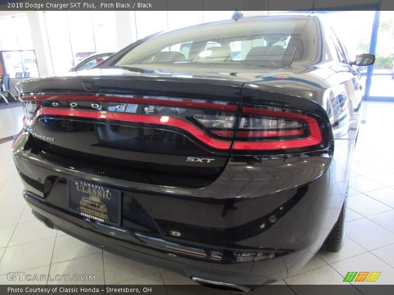 Pitch Black / Black 2018 Dodge Charger SXT Plus