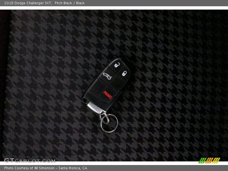 Pitch Black / Black 2018 Dodge Challenger SXT