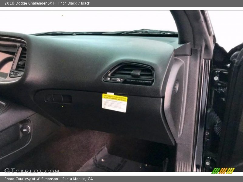 Pitch Black / Black 2018 Dodge Challenger SXT