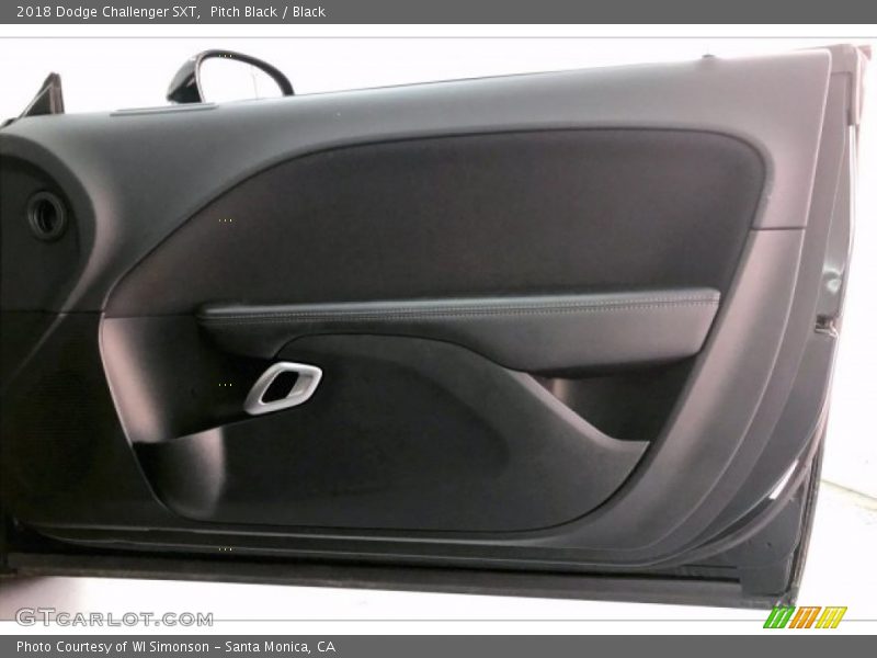 Pitch Black / Black 2018 Dodge Challenger SXT