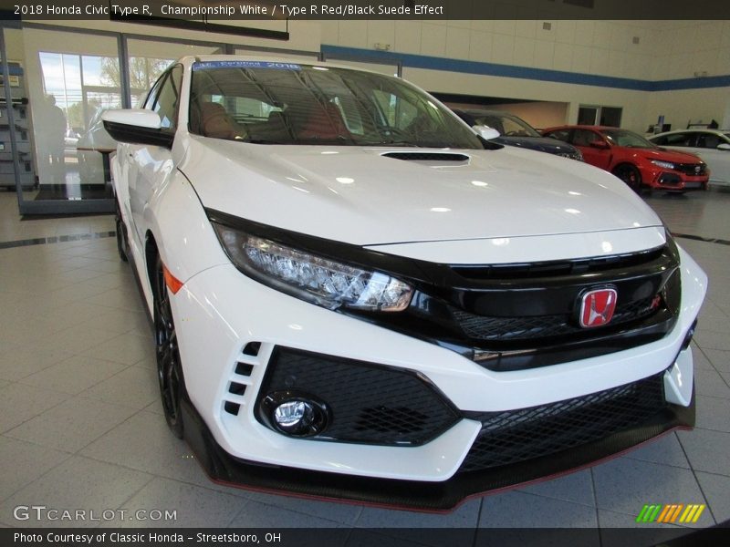 Championship White / Type R Red/Black Suede Effect 2018 Honda Civic Type R