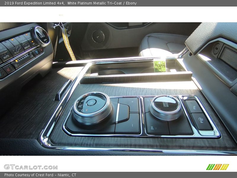 White Platinum Metallic Tri-Coat / Ebony 2019 Ford Expedition Limited 4x4