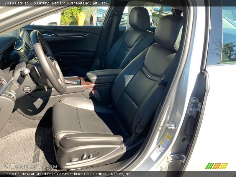 Radiant Silver Metallic / Jet Black 2019 Cadillac XTS Luxury