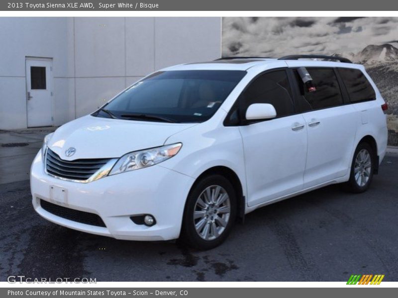 Super White / Bisque 2013 Toyota Sienna XLE AWD