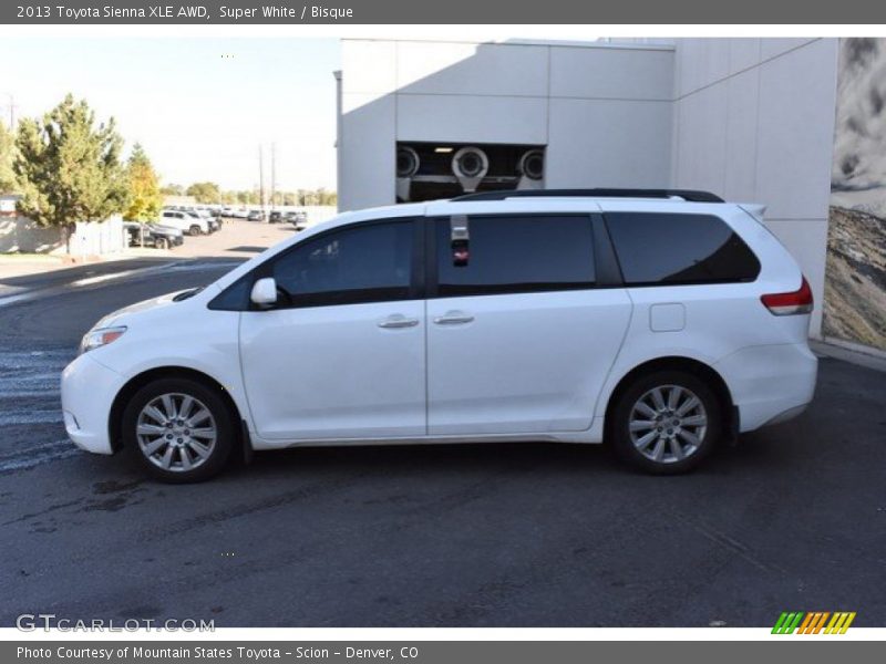 Super White / Bisque 2013 Toyota Sienna XLE AWD