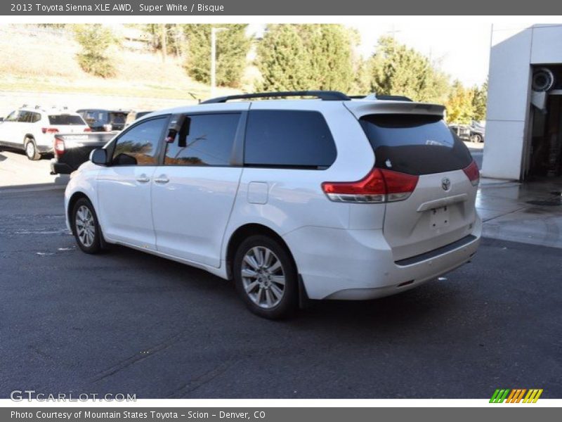 Super White / Bisque 2013 Toyota Sienna XLE AWD