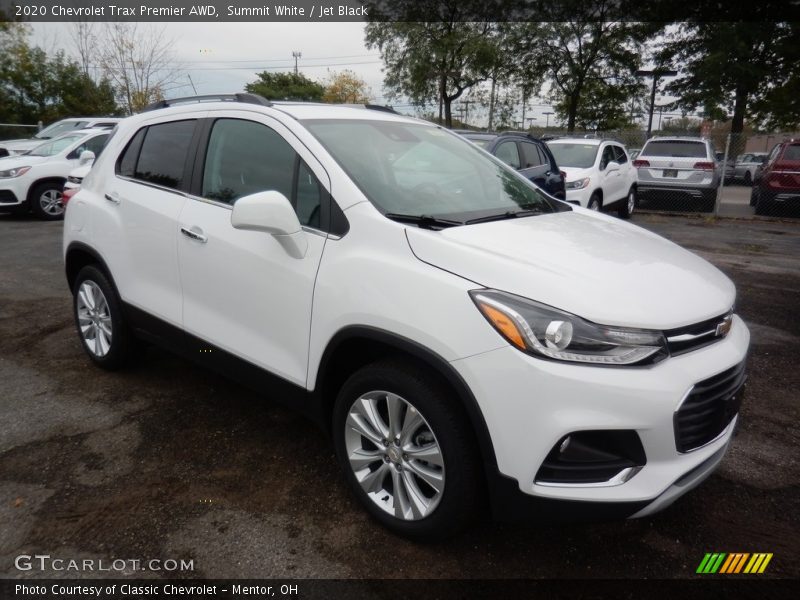 Front 3/4 View of 2020 Trax Premier AWD