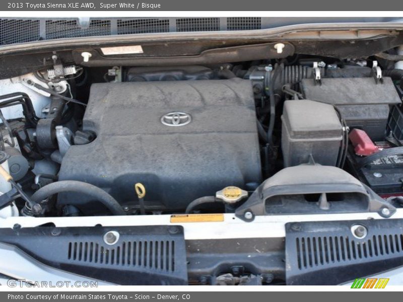 Super White / Bisque 2013 Toyota Sienna XLE AWD