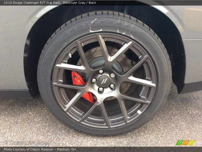 Destroyer Gray / Black 2019 Dodge Challenger R/T Scat Pack