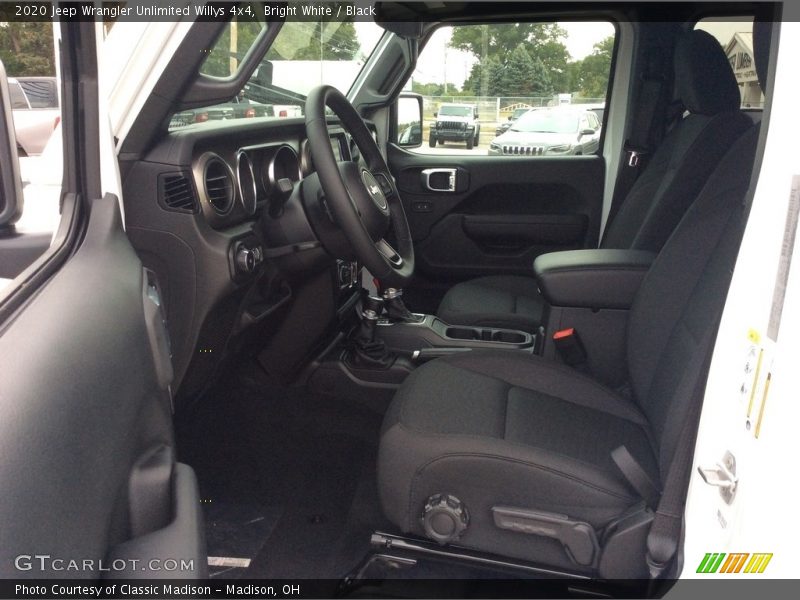 Bright White / Black 2020 Jeep Wrangler Unlimited Willys 4x4