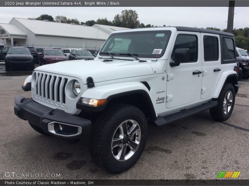 Bright White / Black 2020 Jeep Wrangler Unlimited Sahara 4x4