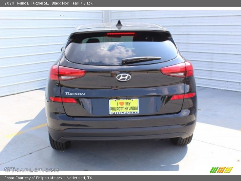 Black Noir Pearl / Black 2020 Hyundai Tucson SE