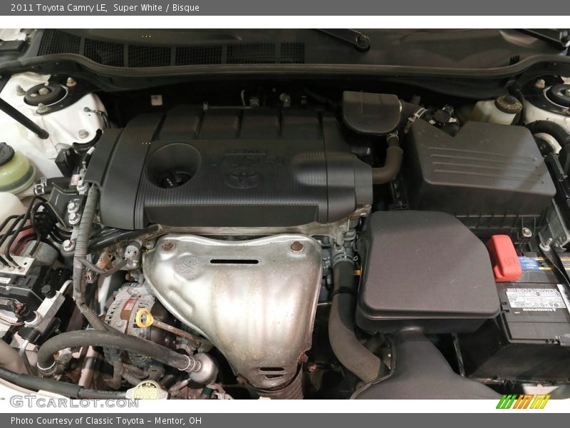 Super White / Bisque 2011 Toyota Camry LE