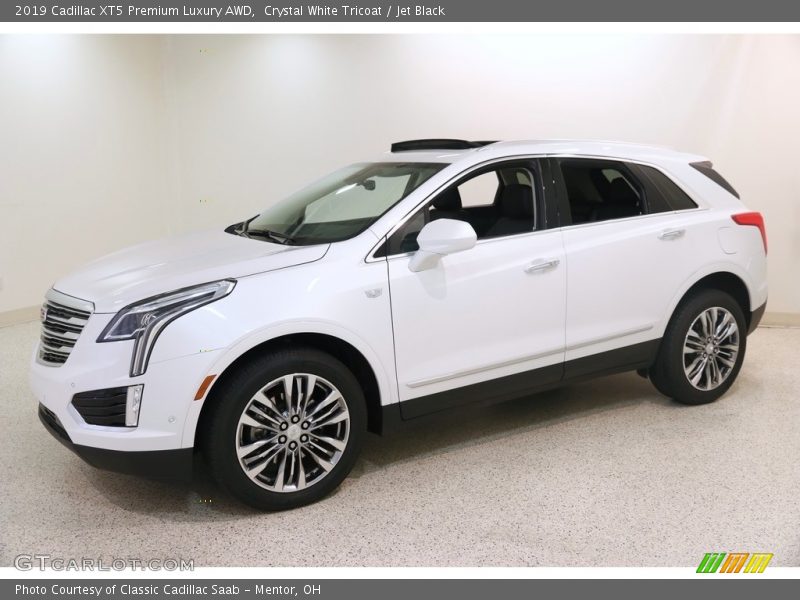 Crystal White Tricoat / Jet Black 2019 Cadillac XT5 Premium Luxury AWD