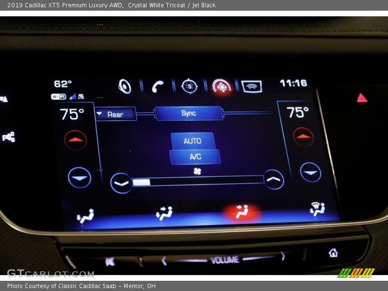 Crystal White Tricoat / Jet Black 2019 Cadillac XT5 Premium Luxury AWD