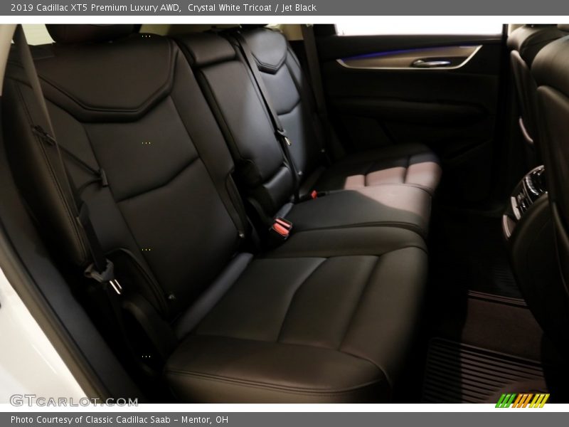 Crystal White Tricoat / Jet Black 2019 Cadillac XT5 Premium Luxury AWD