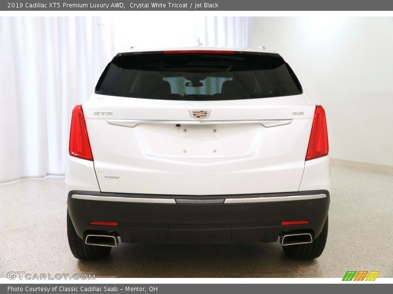 Crystal White Tricoat / Jet Black 2019 Cadillac XT5 Premium Luxury AWD