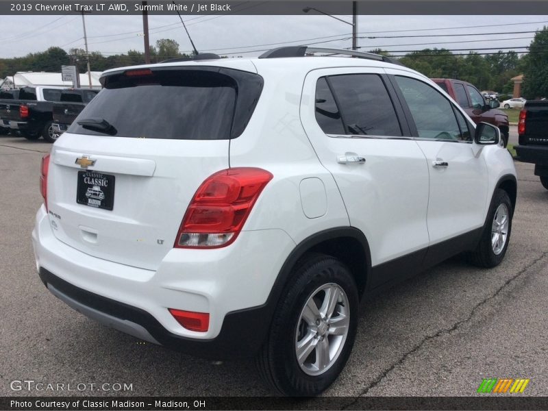 Summit White / Jet Black 2019 Chevrolet Trax LT AWD