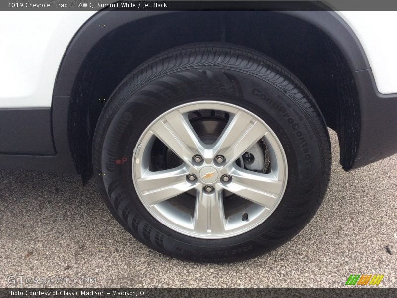 Summit White / Jet Black 2019 Chevrolet Trax LT AWD