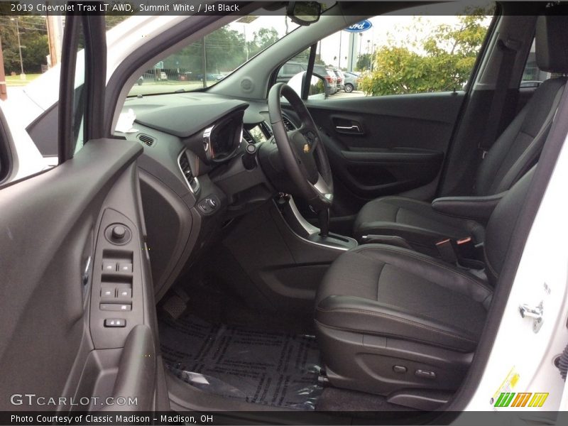 Summit White / Jet Black 2019 Chevrolet Trax LT AWD