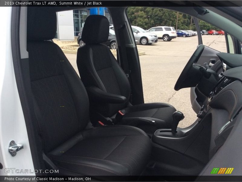 Summit White / Jet Black 2019 Chevrolet Trax LT AWD