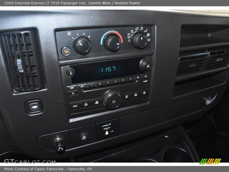 Summit White / Medium Pewter 2009 Chevrolet Express LT 3500 Passenger Van