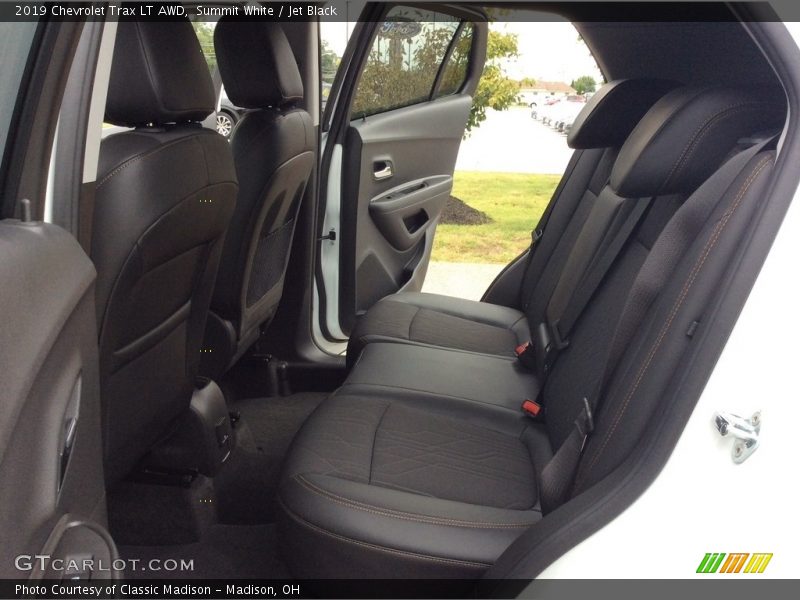 Summit White / Jet Black 2019 Chevrolet Trax LT AWD