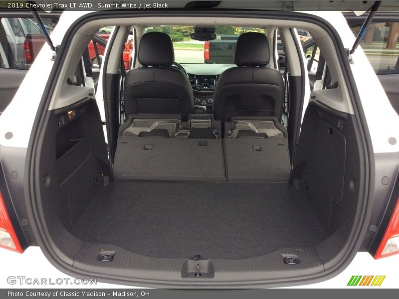 Summit White / Jet Black 2019 Chevrolet Trax LT AWD
