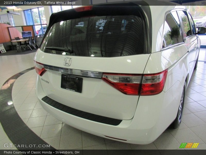Taffeta White / Beige 2013 Honda Odyssey EX