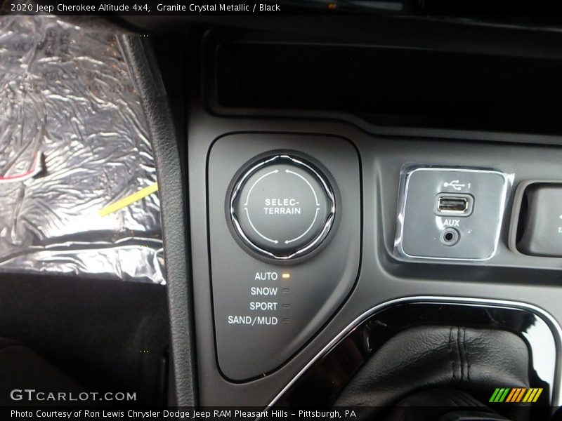 Granite Crystal Metallic / Black 2020 Jeep Cherokee Altitude 4x4