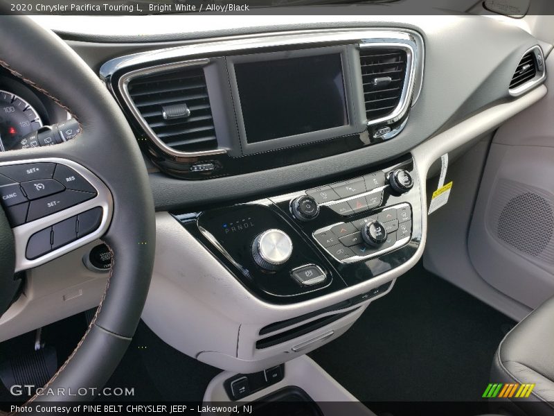 Bright White / Alloy/Black 2020 Chrysler Pacifica Touring L